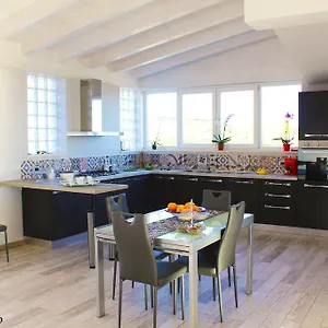 Cecilia , Montallegro Italien